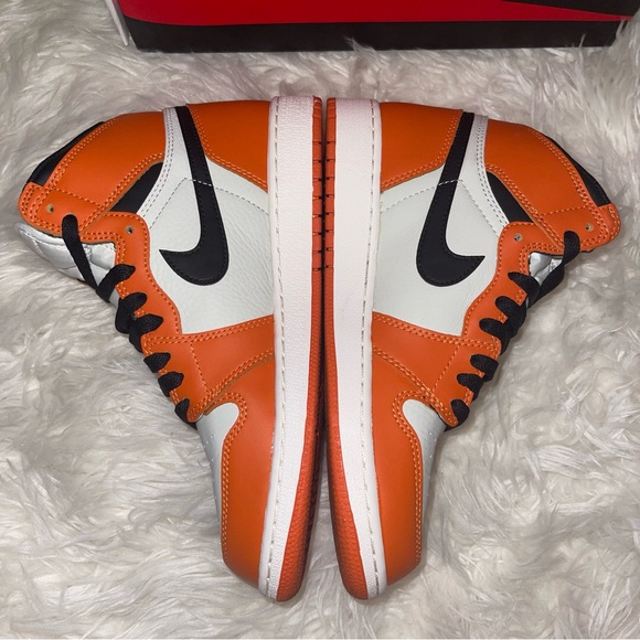 🏀 6.5 GS Nike Air Jordan 1 Retro High OG Shattered Backboard - Picture 3 of 9